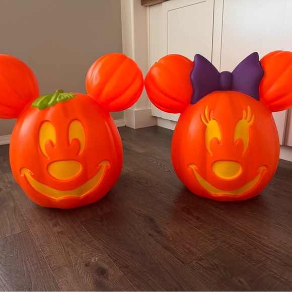 Pair. Minnie and Mickey. New in box. Giant lantern sold out online CAN SEPARATE - Picture 3 of 4
